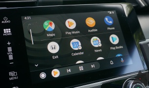 Người dùng GPS trên Android Auto gặp vấn đề từ điện thoại Samsung