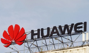 Samsung ngừng cung cấp linh kiện cho Huawei