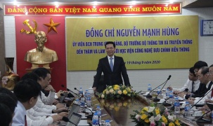 Bộ trưởng Bộ TT&TT Nguyễn Mạnh Hùng: 