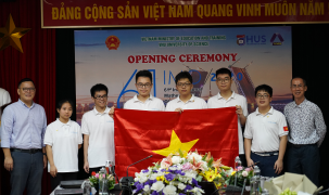 Đội tuyển Việt Nam bắt đầu chinh phục kì IMO đặc biệt nhất trong lịch sử