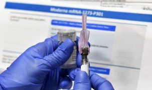 FBI cảnh báo nguy cơ tin tặc đánh cắp nghiên cứu vaccine COVID-19 của Mỹ