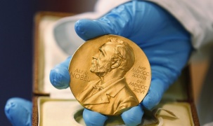 Trước thềm Giải Nobel 2020: Khoa học cơ bản giúp thế giới chống lại Covid-19