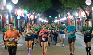 VPBank Hanoi Marathon ASEAN 2020 sôi động với nhiều thành tích ấn tượng