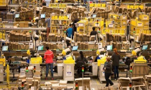 Nhân viên Amazon trộm hàng trăm chiếc iPhone 12, tổng giá trị gần 14 tỉ VNĐ