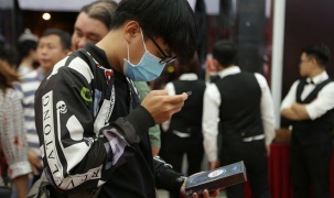 Apple giải bài toán iPhone 12 xách tay tại Việt Nam như thế nào?