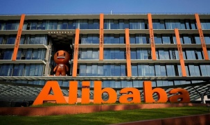 Doanh thu Alibaba tăng vượt dự báo