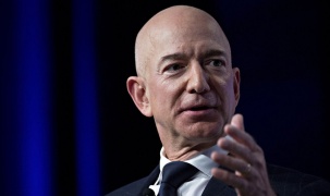 Tỉ phú Jeff Bezos thông báo từ chức giám đốc điều hành của Amazon
