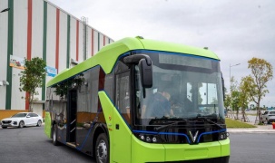 Hà Nội đưa vào vận hành 10 tuyến xe buýt chạy bằng điện