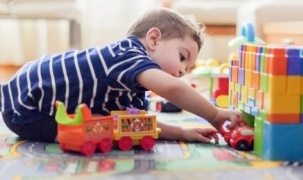 Phát hiện hơn 100 chất có thể gây hại cho trẻ em có trong đồ chơi nhựa