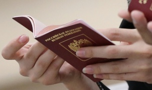 Nga tiến tới sử dụng hộ chiếu điện tử