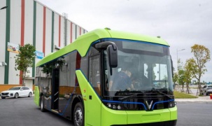 Trải nghiệm xe bus điện mới ra mắt của Vinfast - Chạy 260km mỗi lần sạc