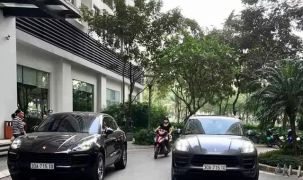 Hai xe sang Porsche cùng biển số 