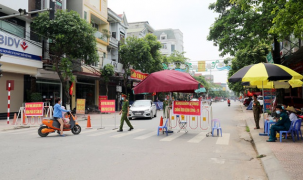 Vĩnh Phúc: Chủ tịch thị trấn Yên Lạc bị tạm đình chỉ công tác vì lơ là chống dịch Covid-19