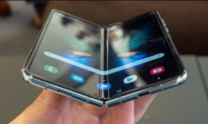 Galaxy Z Fold2 gây ấn tượng mạnh nhờ thiết kế đặc biệt