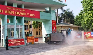 Tiến hành khử khuẩn toàn bộ Bệnh viện Quân y 105