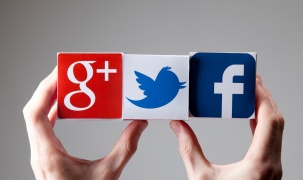 Nga phạt Google, Facebook không xóa nội dung bị cấm