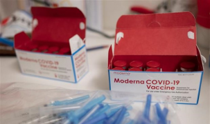 Vaccnine ngừa COVID-19 của hãng Moderna mở ra khả năng tiêm cho thanh thiếu niên