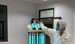 Robot khử khuẩn Phenikaa-X có mặt tại Bệnh viện dã chiến Bắc Giang