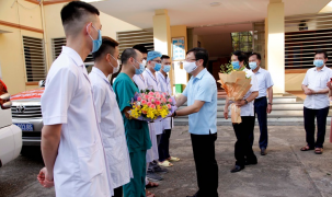 Vĩnh Phúc cử 6 cán bộ y tế hỗ trợ tỉnh Bắc Giang chống dịch Covid-19