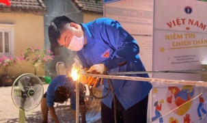 Thanh niên Nghệ An chế tạo buồng khử khuẩn tự động góp phần cùng cộng đồng chống dịch