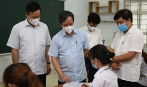 Bộ trưởng GD-ĐT kiểm tra công tác chuẩn bị thi tốt nghiệp tại Hà Giang