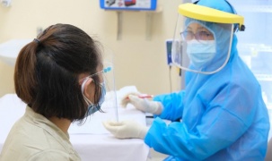 Bệnh viện Hùng Vương tiêm vaccine COVID-19 cho thai phụ