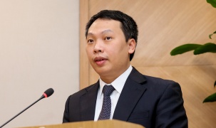 Thứ trưởng Nguyễn Huy Dũng: 