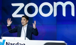 Zoom có doanh thu tỷ đô đầu tiên