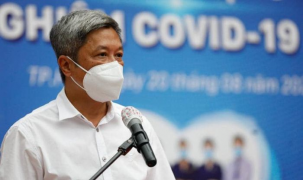 Thứ trưởng Nguyễn Trường Sơn kêu gọi người khỏi COVID-19 tham gia chống dịch