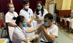 Hà Nội: Lập kỷ lục với hơn 100.000 mũi vắc xin trong một ngày
