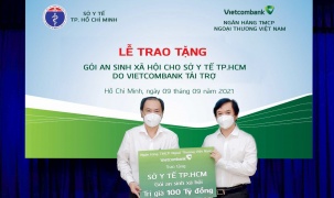 Vietcombank tặng Sở Y tế TP HCM gói an sinh xã hội 100 tỷ đồng