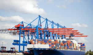 Hãng tàu phải công khai cước, phụ thu vận tải container tại Việt Nam
