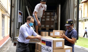 Đức hỗ trợ Việt Nam 852.480 liều vaccine AstraZeneca