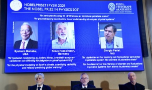 Giải Nobel Vật lý 2021 thuộc về 3 nhà khoa học nghiên cứu các hiện tượng hỗn loạn và có vẻ ngẫu nhiên