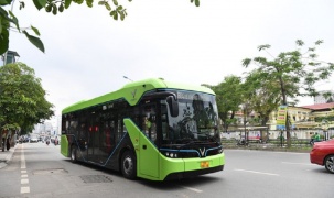Hà Nội: Thí nghiệm 150 xe buýt điện tại 9 tuyến mới