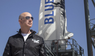 Tỷ phú Jeff Bezos muốn xây “khu công nghiệp trong vũ trụ”