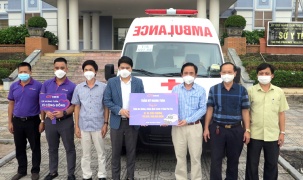  Sở Y tế Phú Thọ tiếp nhận xe cứu thương phục vụ phòng, chống dịch Covid-19