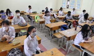 Hà Nội: Dự kiến tháng 12 cho học sinh THPT đến trường