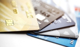 NHNN: Không có quy định về việc dừng hoặc từ chối giao dịch thẻ đối với thẻ từ nội địa đang lưu hành