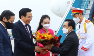 Thủ tướng Lào thăm chính thức Việt Nam
