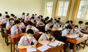 Hà Nội: Học sinh từ lớp 7-12 được đi học trực tiếp