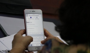 Việt Nam dự kiến hỗ trợ các hộ nghèo mua smartphone