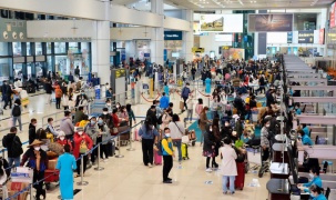 Sân bay Nội Bài đón 2.500 khách/giờ cao điểm