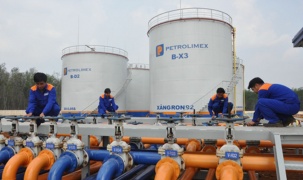 Việt Nam dự định nâng mức dự trữ xăng dầu quốc gia