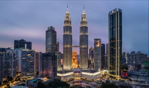 Malaysia bỏ yêu cầu khai báo thẻ nhập cảnh