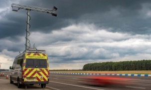Cảnh sát Anh sử dụng AI phát hiện tài xế sử dụng điện thoại khi lái xe
