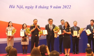 Toyota Việt Nam được vinh danh tại Lễ tôn vinh Doanh nghiệp nộp thuế lớn, tuân thủ tốt pháp luật về hải quan