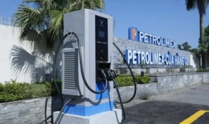 Triển khai trạm sạc xe điện trong các chuỗi bán lẻ xăng dầu Petrolimex