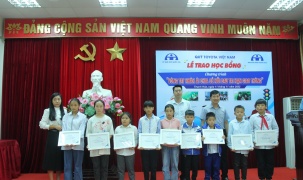  Quỹ Toyota Việt Nam trao tặng học bổng “Vòng tay nhân ái” tại tỉnh Thanh Hóa