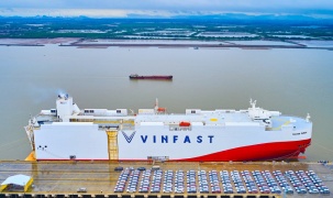 VinFast tổ chức lễ xuất khẩu xe điện VF 8 sang Mỹ